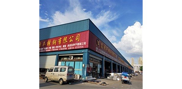 民用住宅不銹鋼安裝 —— 兼顧美觀與實(shí)用的生活選擇